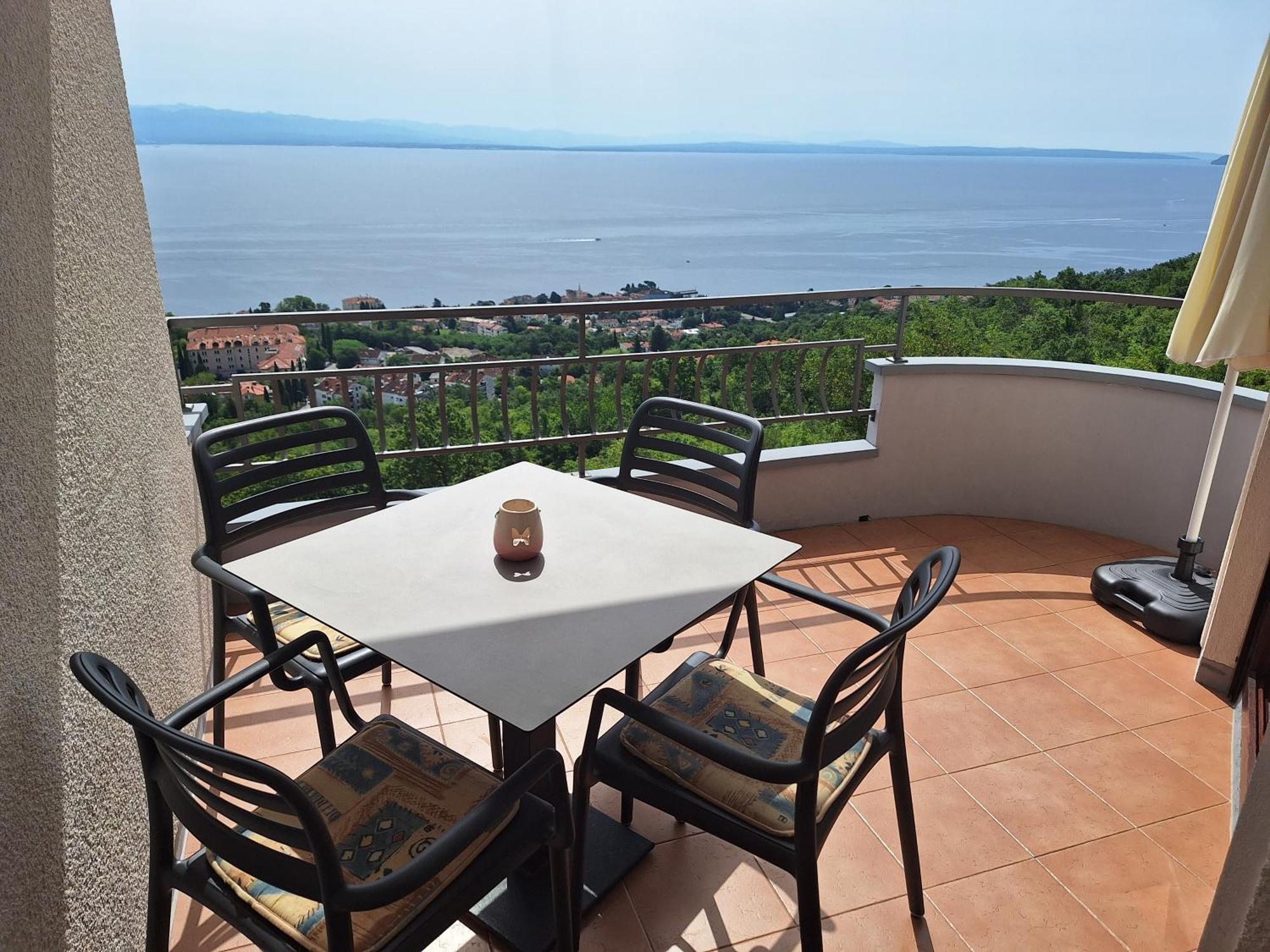 Villa Suzy-Apartments Suzana Lovran Exteriér fotografie