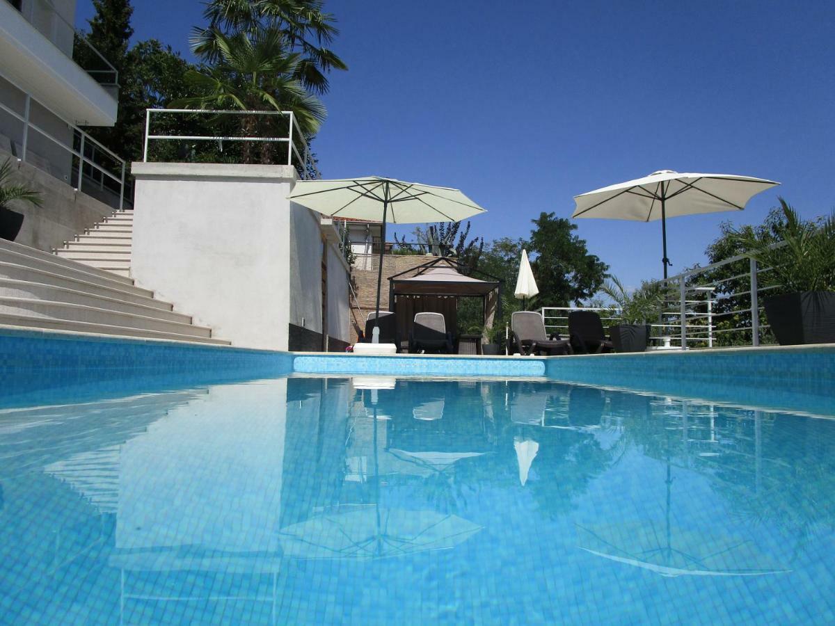 Villa Suzy-Apartments Suzana Lovran Exteriér fotografie